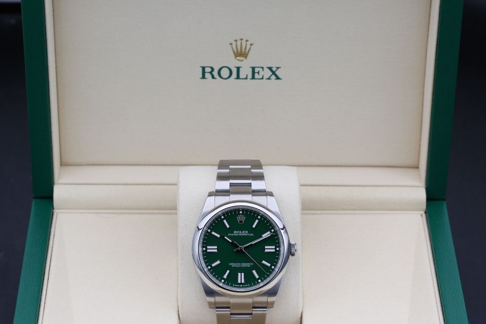 Rolex Oyster Perpetual 124300 Image 4